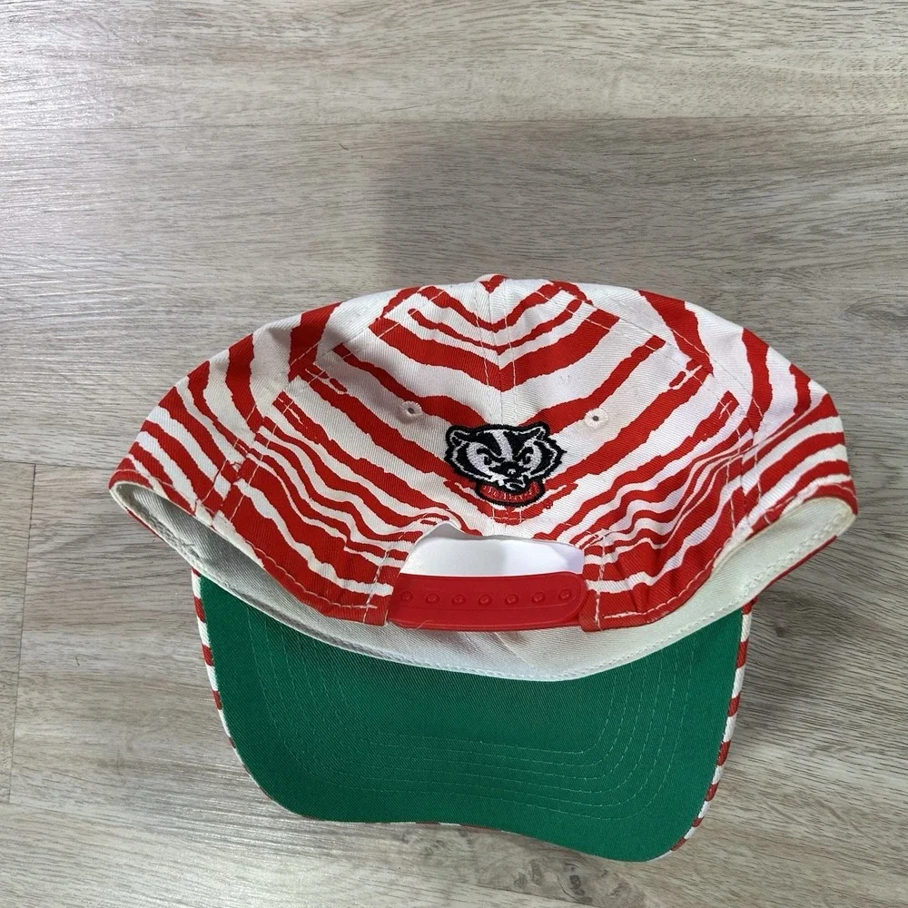 VTG Wisconsin Badgers Snapback Hat Zubaz Style Top of the World White Red Cap